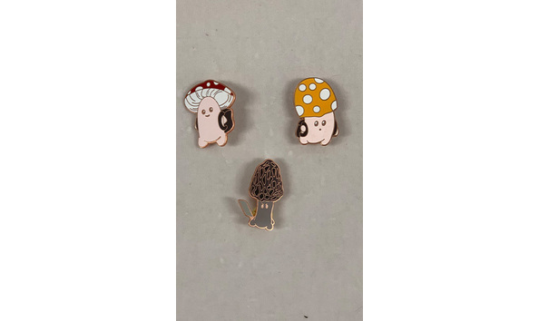 Big image 202311jwy004   3 mushroom pins