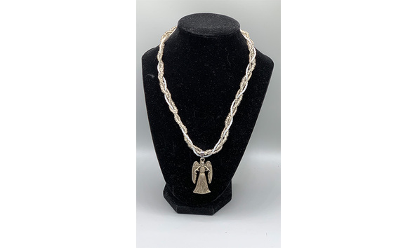 Big image 202201jwy001   doctor who weeping angel necklace