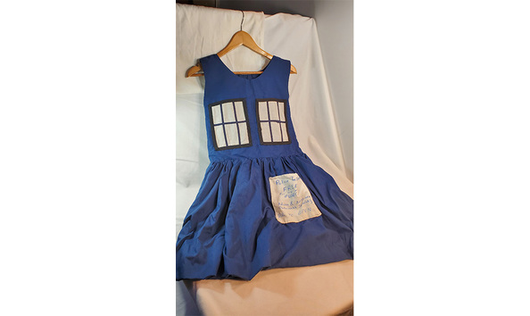 Big image 202207app001   kids tardis dress