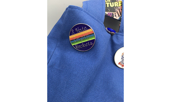 Big image 202204bag001 4   doctor who comics bag   pins