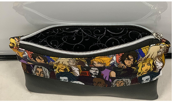 Big image 202311bag001 3   castlevania pouch