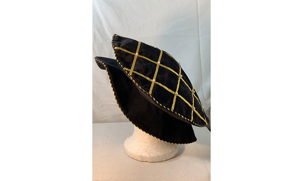Big image 202405cply001 4   black velvet tudor flat cap renaissance hat