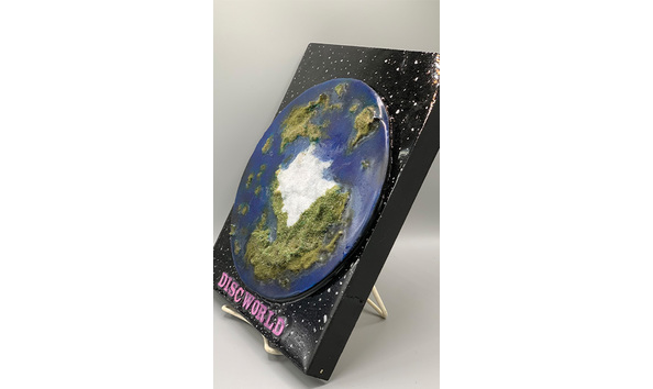 Big image 202404decor004 3   topography of discworld plaque