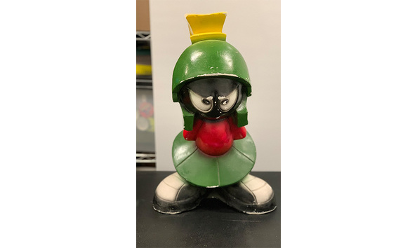 Big image 202403decor002   marvin the martian plaster bank