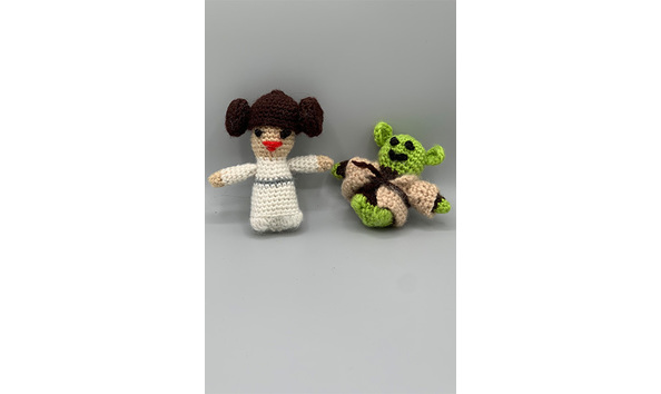 Big image 202307toy003   sw crocheted amigurumi princess leia   yoda