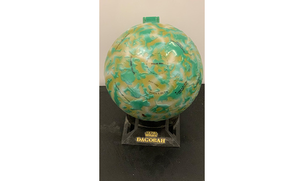 Big image 202404toy003   sw potf galaxy yoda degobah globe playset