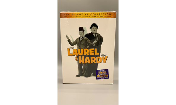 Big image 202401dvd001   laurel   hardy  the essential collection