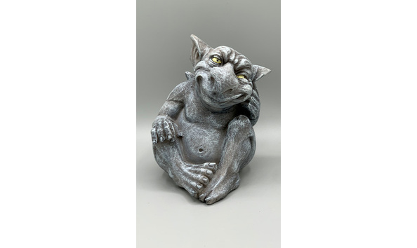 Big image 201810decor010 2   3 resin lounging gargoyles