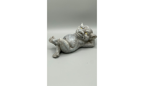 Big image 201810decor010 4   3 resin lounging gargoyles