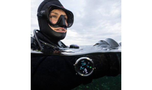 Big image tern assets 1 tern drysuit diver surface 1080x1080