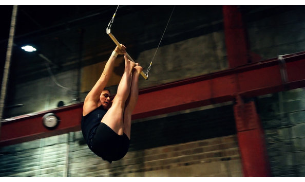 Big image vickygood photography streb trapeze1