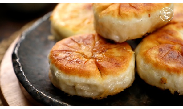 Big image 00532 pan fried beef bao chef john p1