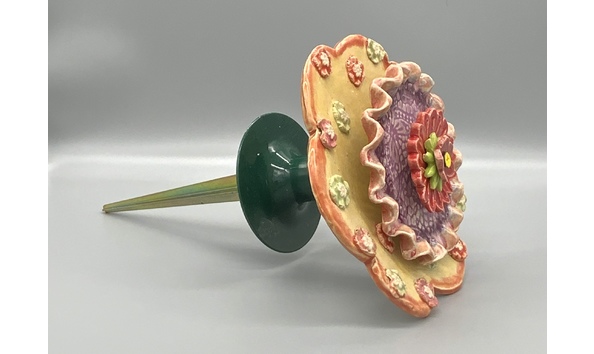 Big image pottery flower right