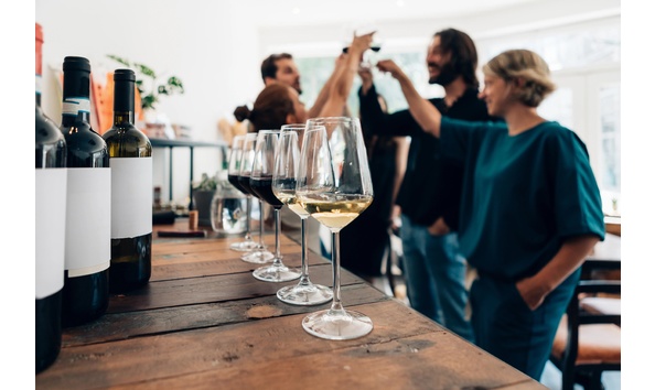 Big image wine tasting 2