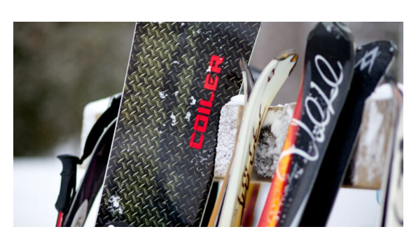 Big image ski equipment 