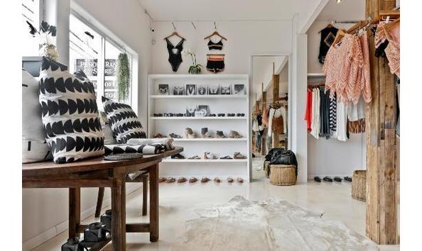 Big image driftwood2