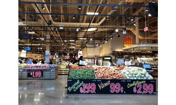 Big image weg106213555 1572465384418wegmanswideshotproduce  1 