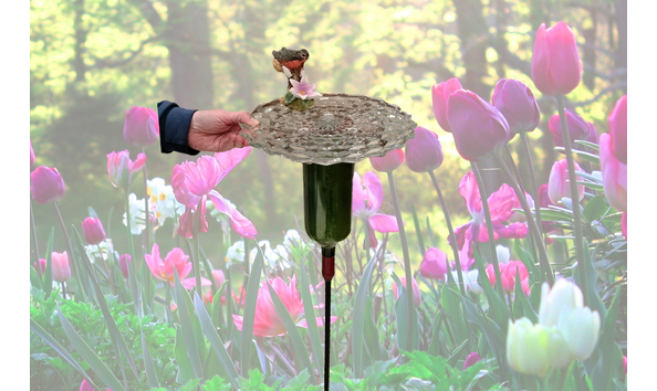 Big image gaedke glass yard art