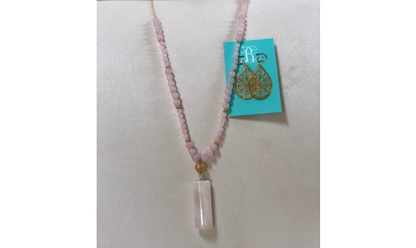 Big image betsy morrow necklace and earrings  2 