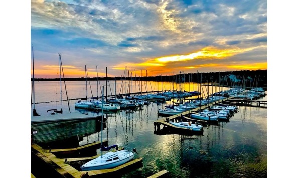 Big image jackson yacht club