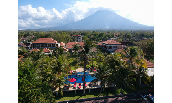 Big image resort pic 1