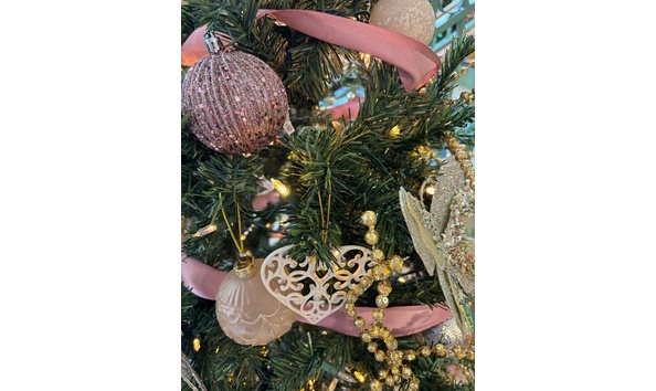 Big image traditional   pink and gold  1 