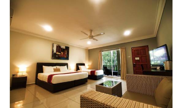Big image tioman dive resort executive triple room 02