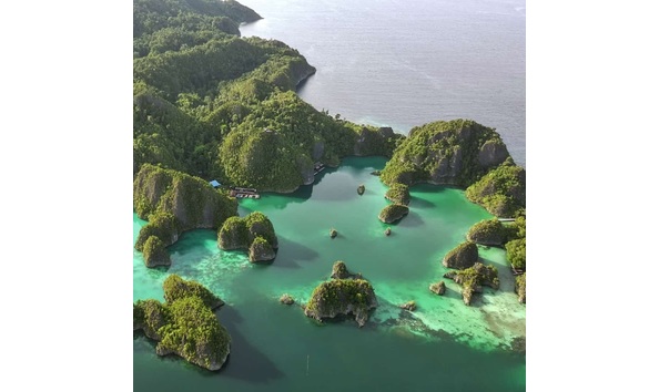 Big image tiare  island