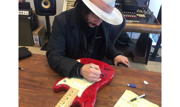 Big image ptc signed guitar