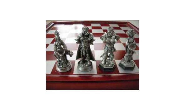 Big image danbury mint fantasy crystal chess 1 bdba2ab7185baf9c077535598f980bf0