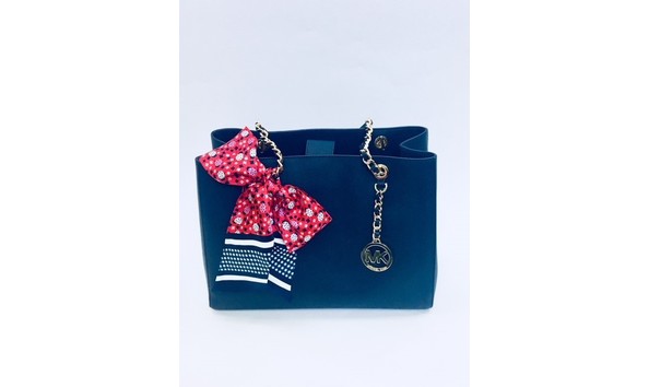 Big image mk purse with scarf