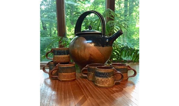 Big image teapot with cups