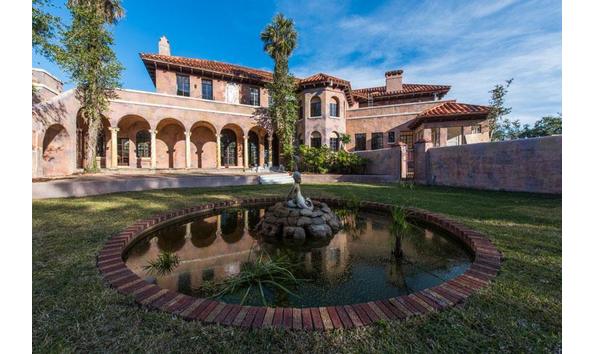 Big image legacy principles  howey mansion 4