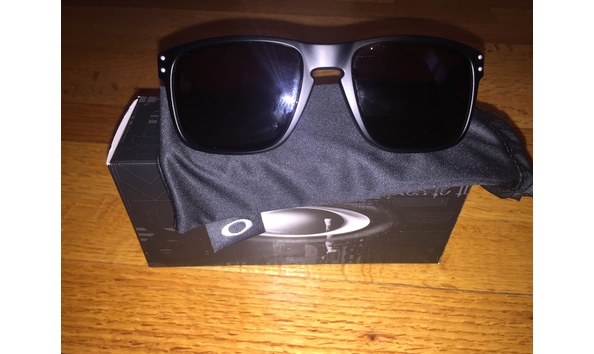 Big image holbrook oakley glasses