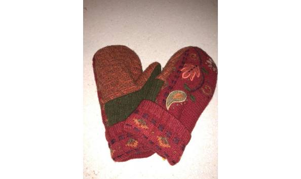Big image handmade mittens