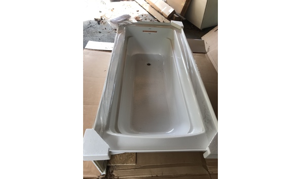 Big image auctionbathtub3