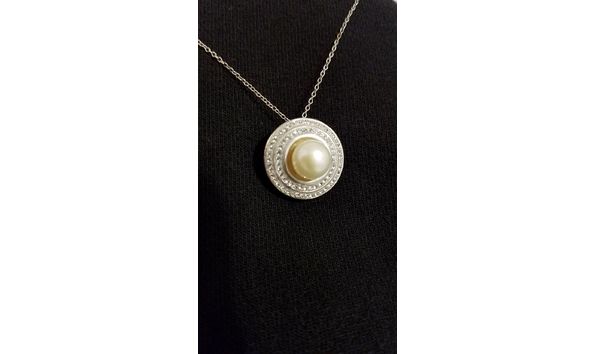 Big image pearl and silver necklace