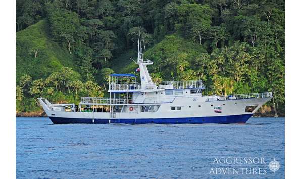 Big image oa1 yacht16 copy