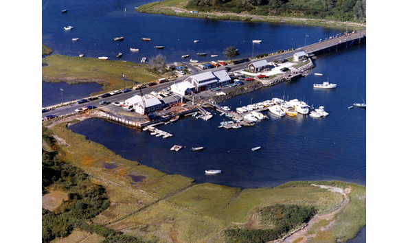 Big image stage harbor marine 640x480