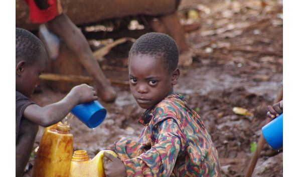 Big image 12207143 young children walk miles everyday to fetch water for their family