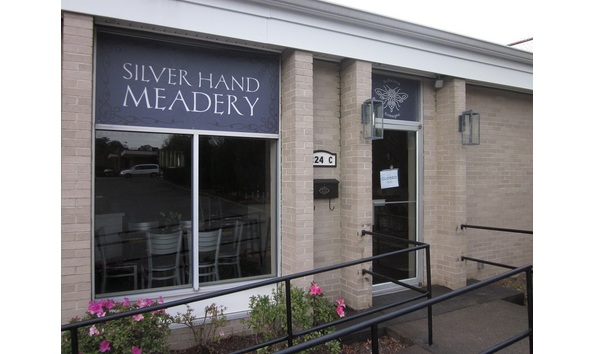 Big image silver hand meadery 1 