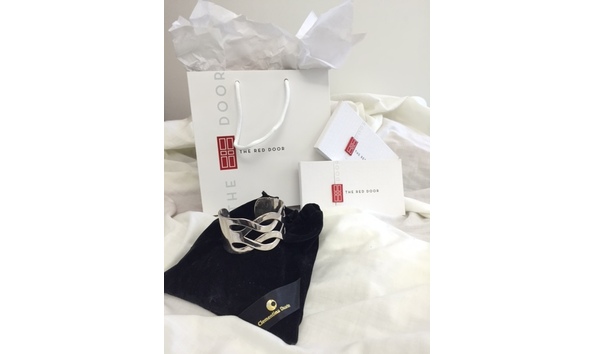 Big image elizabetharden gift card and cd bracelet