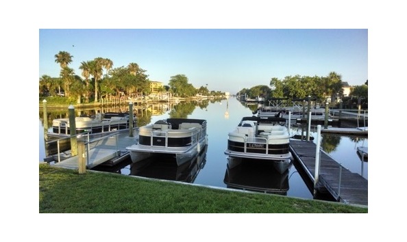 Big image blue pelican boats