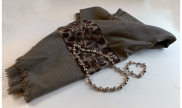 Big image 98. shawl silver beads