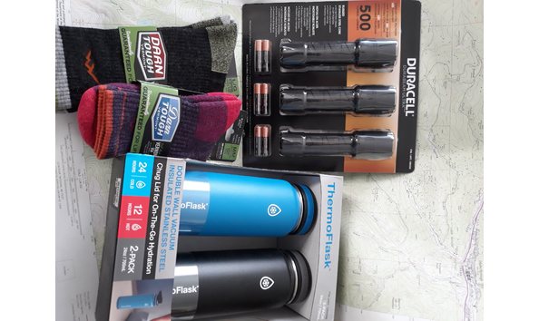 Big image socks and thermo flasks