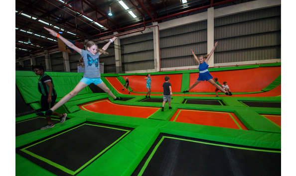 Big image jump street the cage kids star jumping