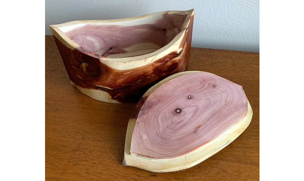 Big image 158.cedar box inside 1