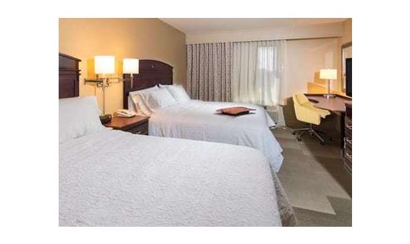 Big image hampton inn penn 2