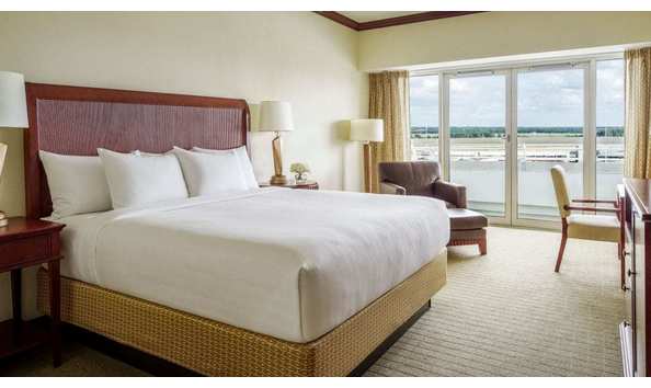 Big image hyatt oia 4