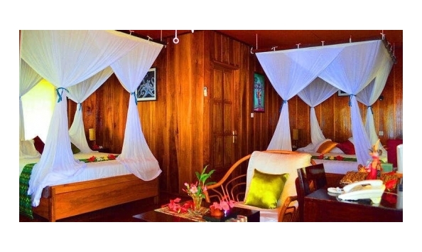 Big image 12e947d009 kungkungan bay resort traditional house interior 1